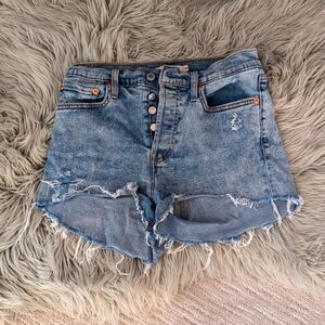 Levi cut off shorts